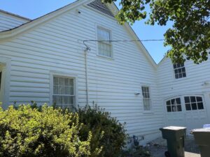 The exterior of the house in Lexington SC with fresh, clean paint applied by ColaTownPainting